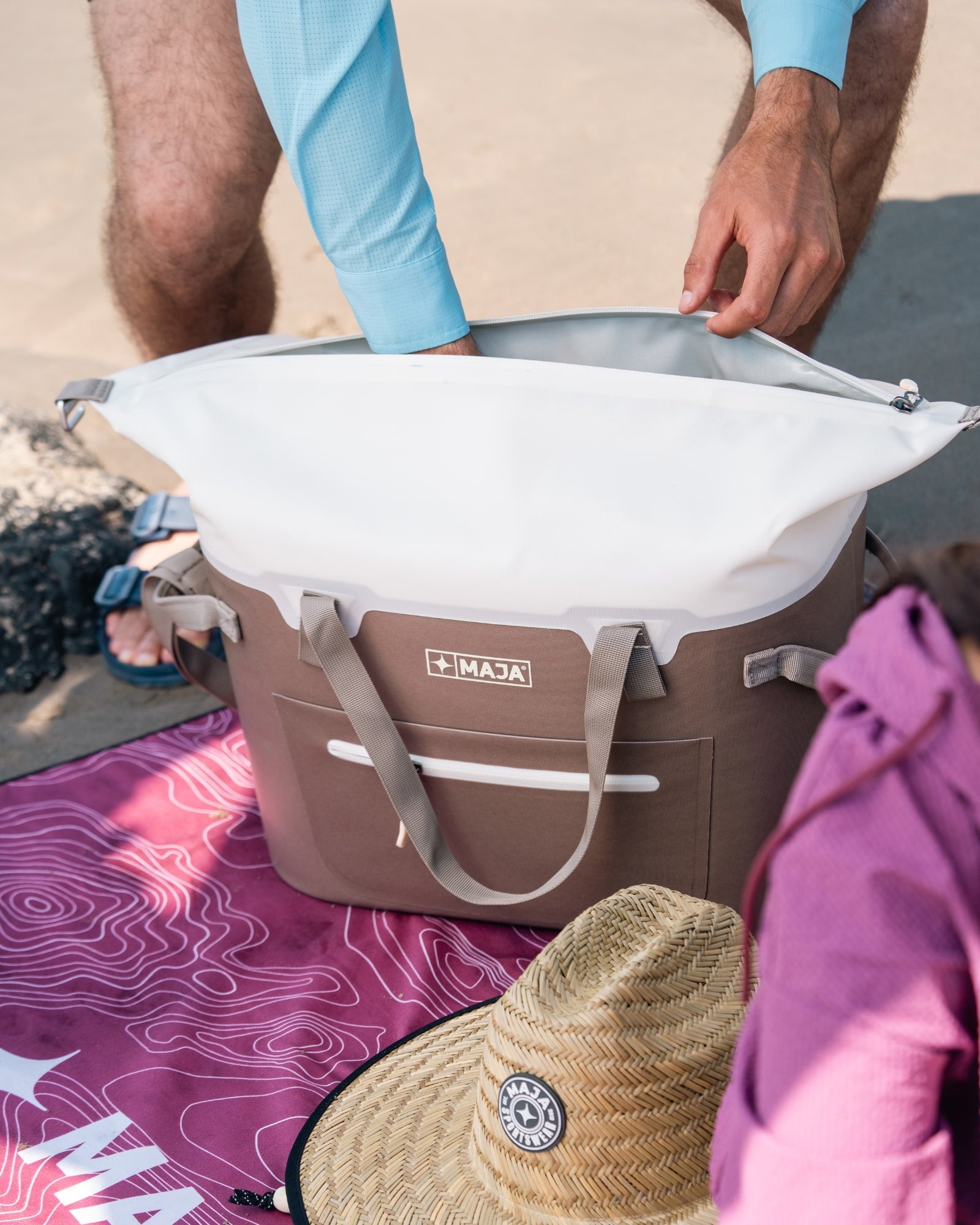 Hielera Tipo Bolsa MAJA® Ónix 25L