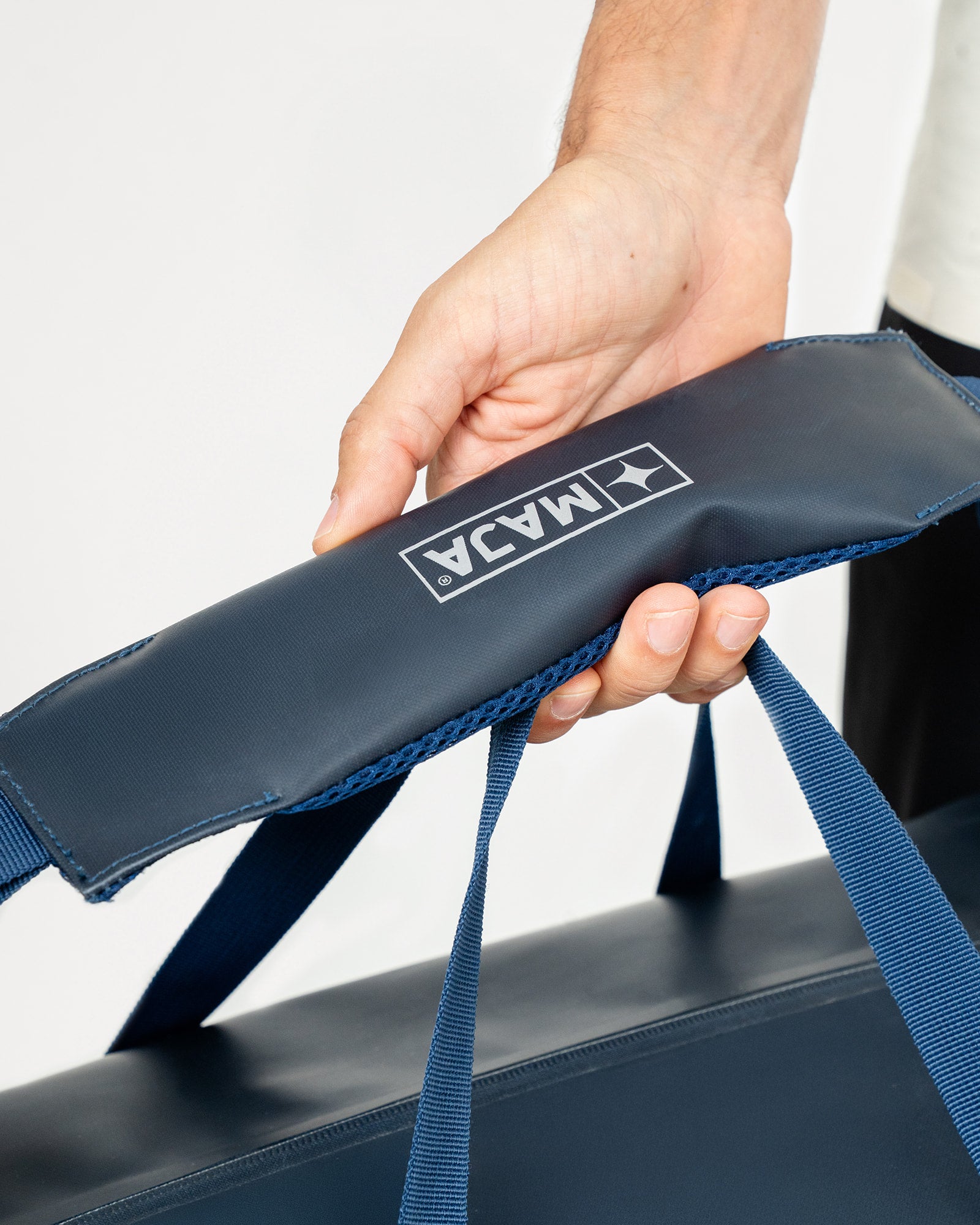 Hielera Tipo Bolsa MAJA® Ónix