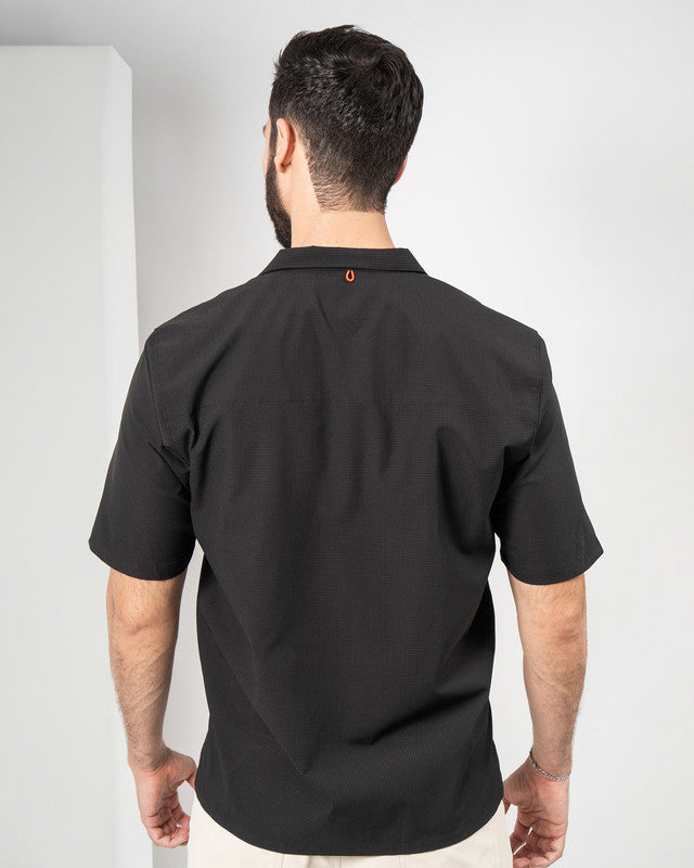 Camisa Viajero, Negro, vista posterior, fit Regular, Poliéster, con Tela estiramiento 4 vías, ideal para oficina