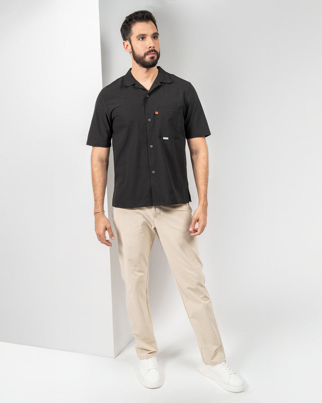 Camisa Viajero, Negro, detalle, fit Regular, Poliéster, con Tela estiramiento 4 vías, ideal para oficina
