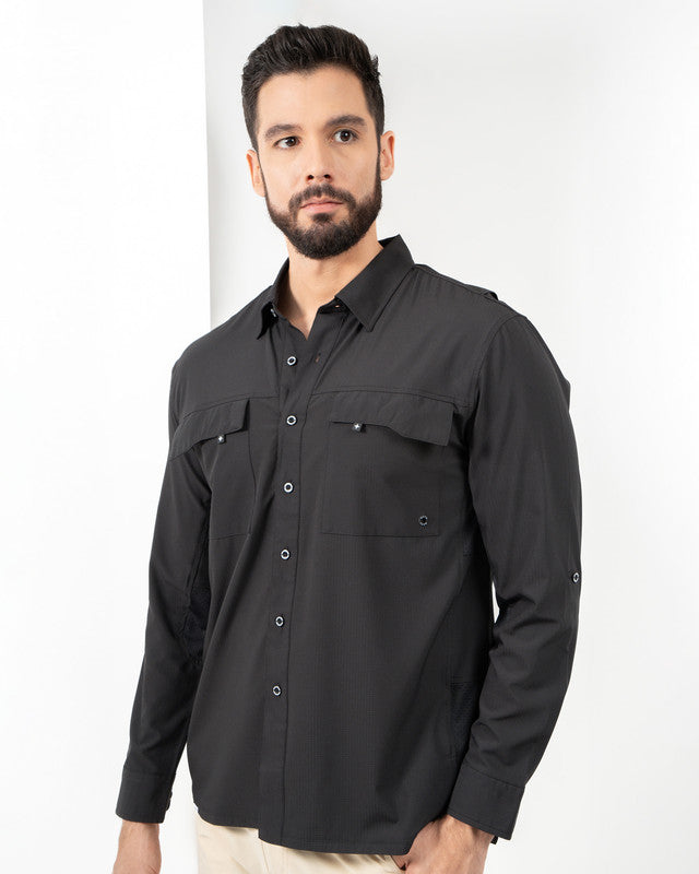 Camisa Outdoor Equipo MAJA®, Negro, vista frontal, fit Relajado, Poliéster, con Tela antidesgarro, ideal para oficina