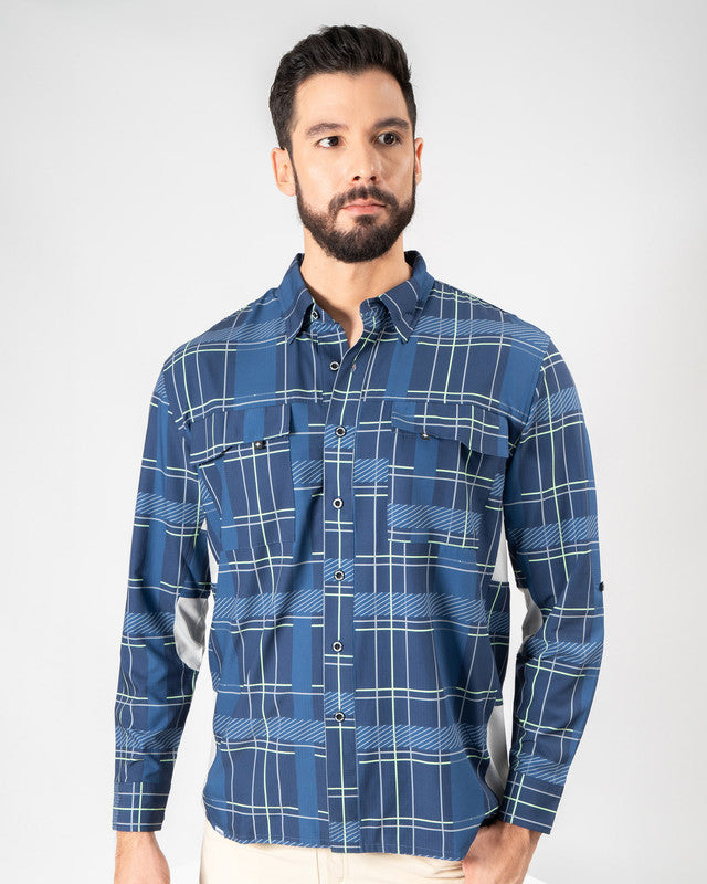 Camisa Outdoor Equipo MAJA®, Azul cuadros, vista frontal, fit Relajado, Poliéster, con Tela antidesgarro, ideal para oficina