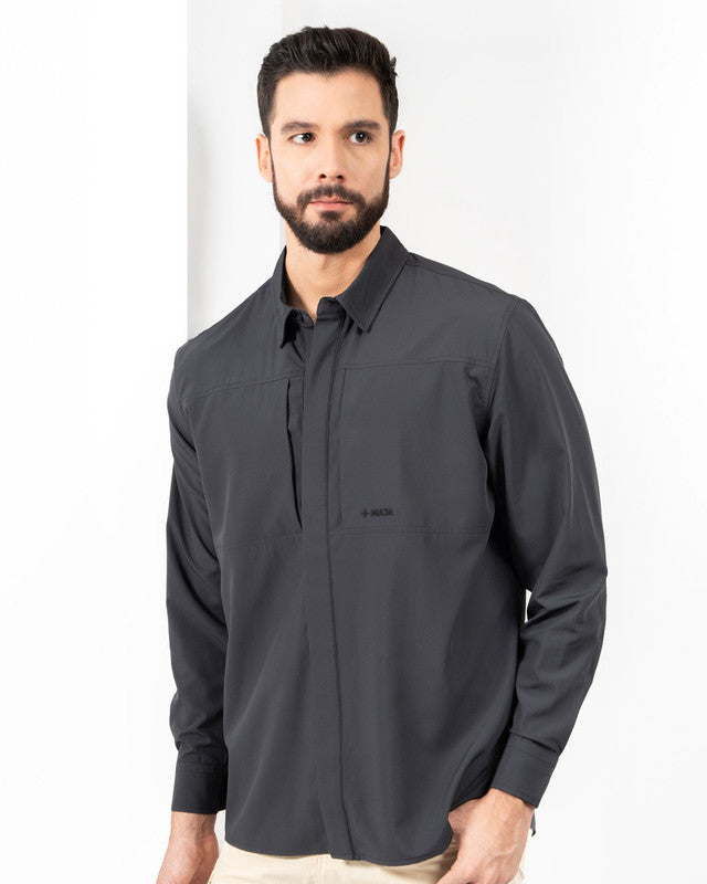 Camisa Pacífica, Negro, vista frontal, fit Relajado, Poliéster, con Tela estiramiento 4 vías, ideal para oficina