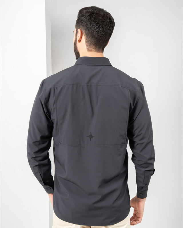 Camisa Pacífica, Negro, vista posterior, fit Relajado, Poliéster, con Tela estiramiento 4 vías, ideal para oficina