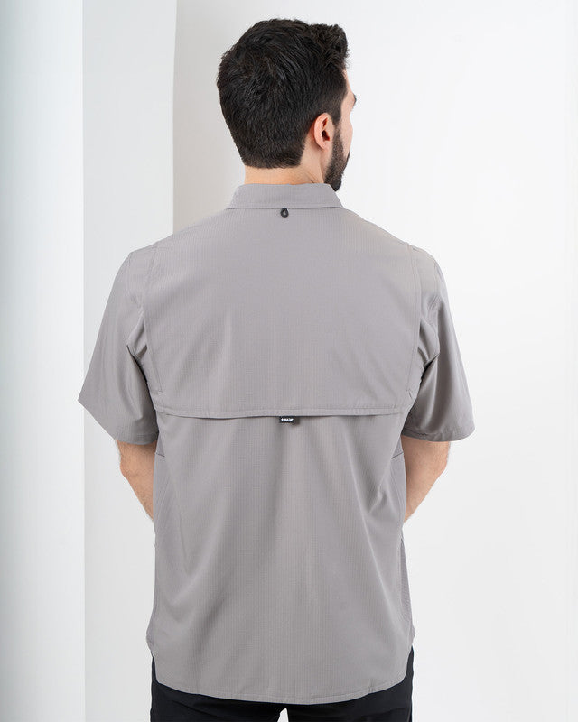 Camisa Outdoor Equipo MAJA®, Gris, vista posterior, fit Relajado, Poliéster, con Tela antidesgarro, ideal para oficina