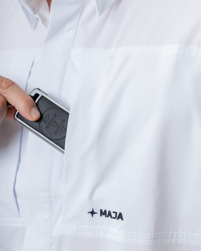 Camisa Pacífica, Blanco, vista lateral, fit Relajado, Poliéster, con Tela antidesgarro, ideal para oficina