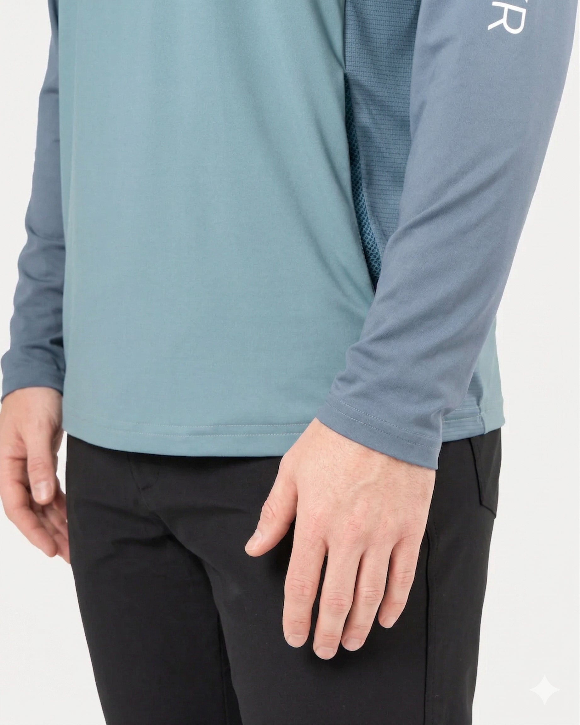 Camiseta Performance con máscara Signature