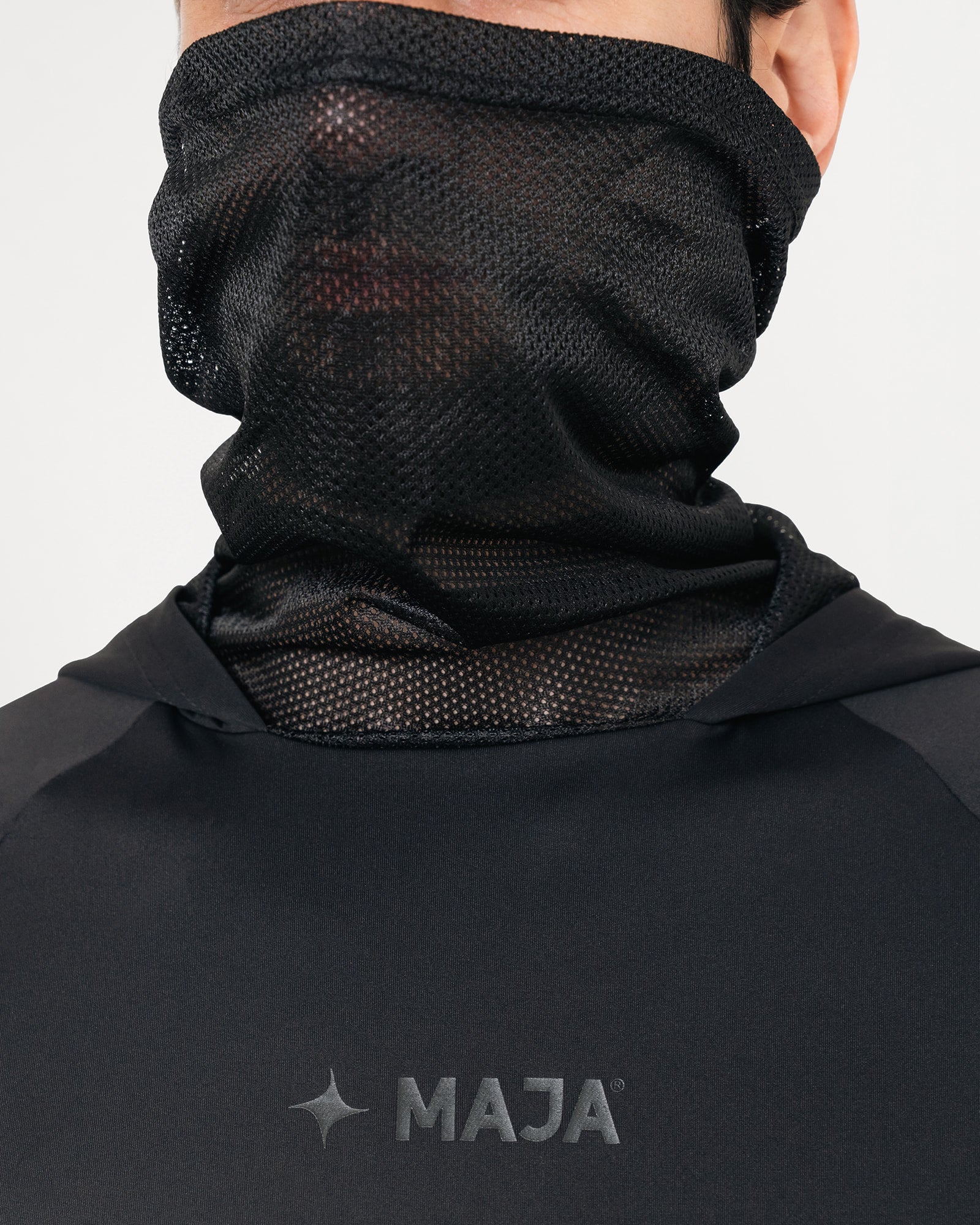 Playera Performance con Gorro y Máscara MAJA Bamboo