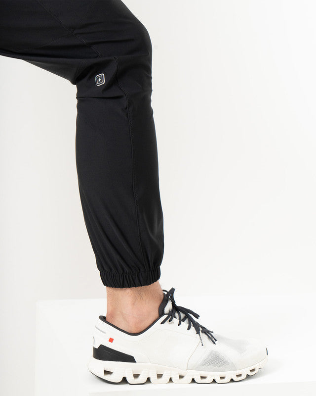 Jogger Pants MAJA® Active Sendero, Negro, detalle, fit Slim, Poliamida, con Tela estiramiento 4 vías, uso versátil