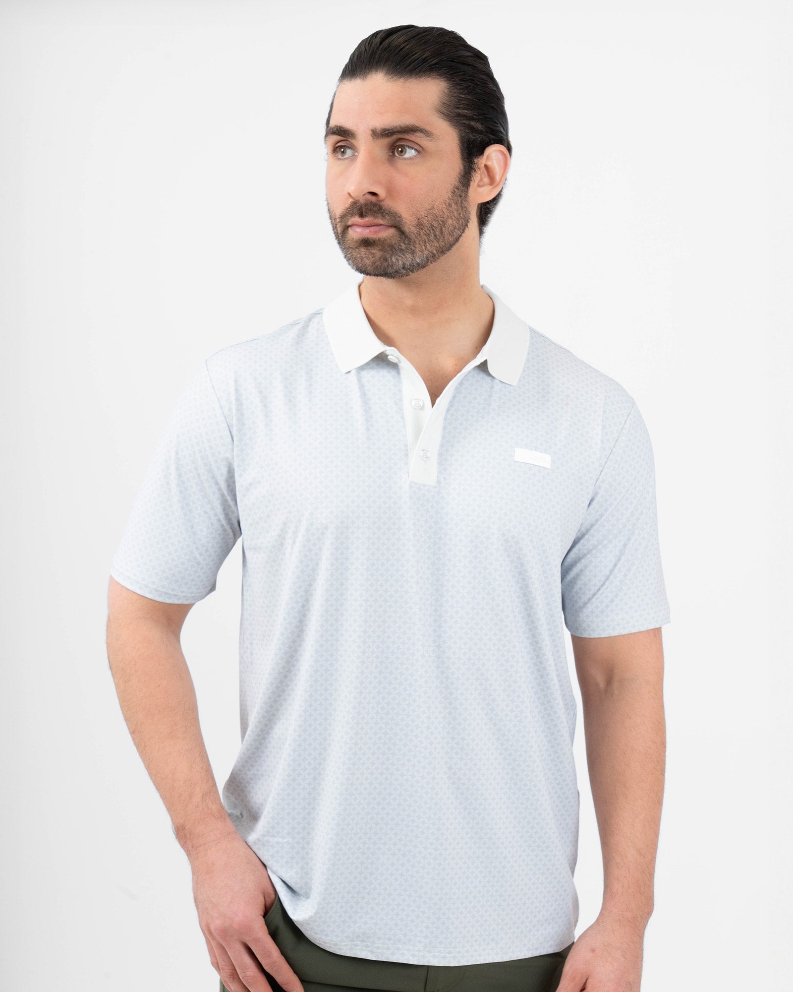 MAJA® Polo, Patrón nube blanco, vista frontal, fit Regular, Poliéster, con Protección UV UPF50+, uso versátil