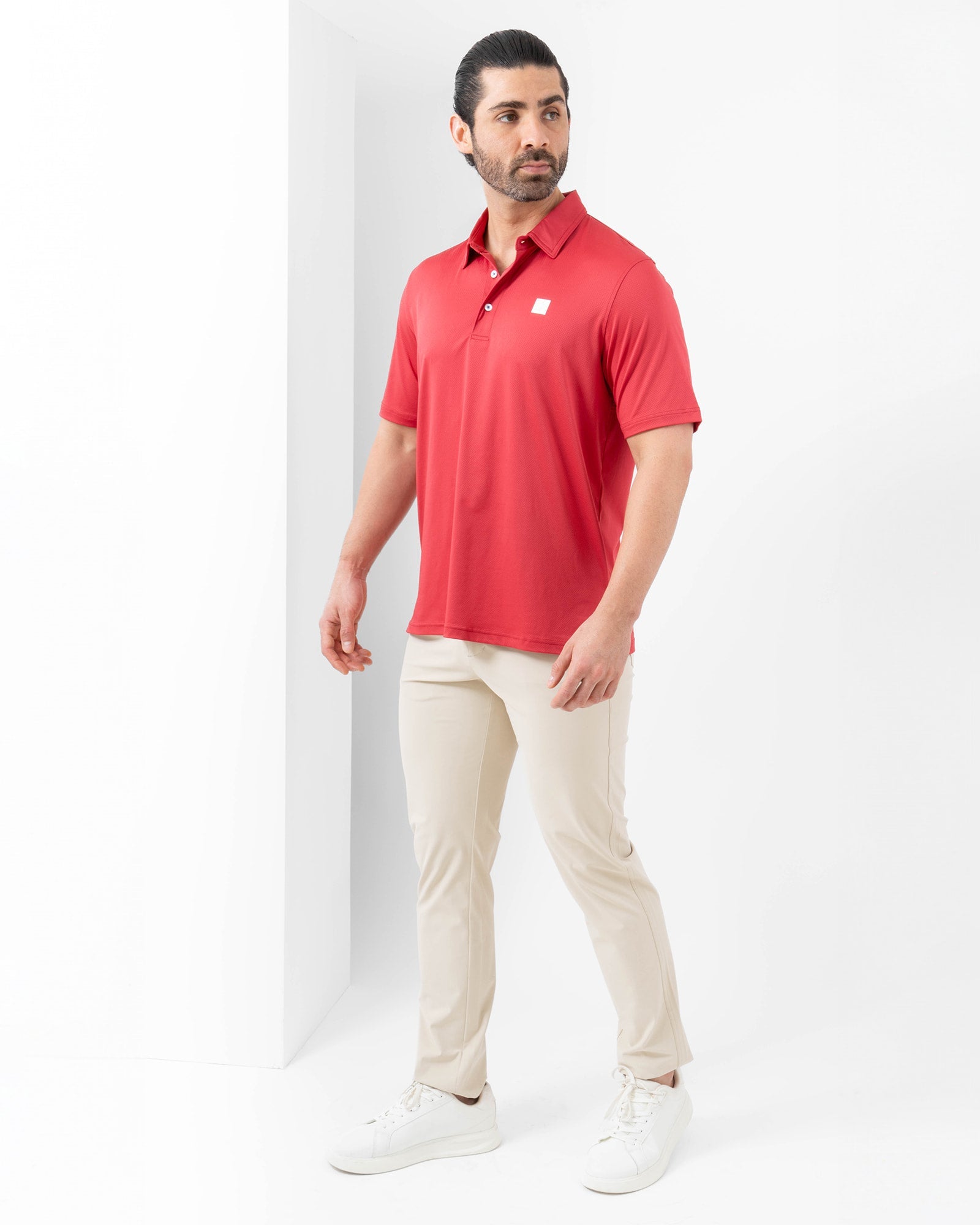 Polo Naval, Rojo, detalle, fit Regular, Poliéster, con Tela estiramiento 4 vías, uso versátil
