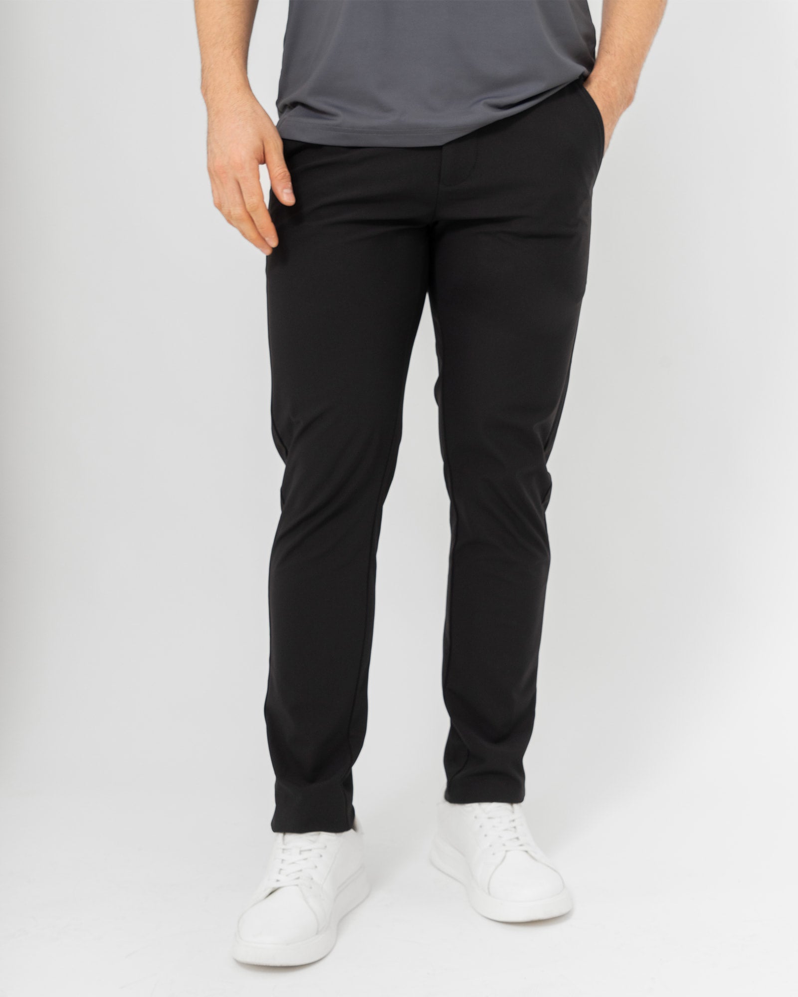Pantalón Slim, Negro, vista frontal, fit Slim, Poliéster, con Tela estiramiento 4 vías, uso versátil