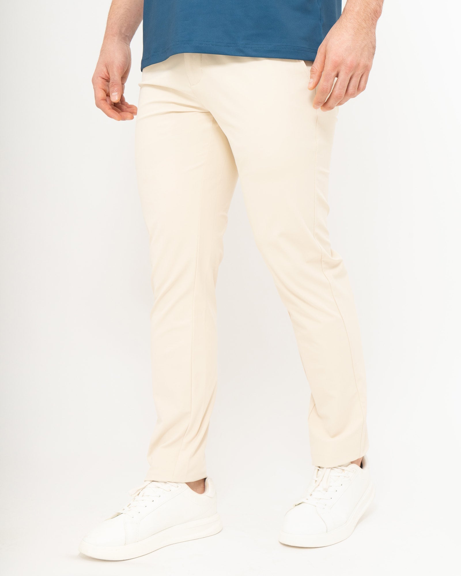 Pantalón Slim, Khaki, vista frontal, fit Slim, Poliéster, con Tela estiramiento 4 vías, uso versátil
