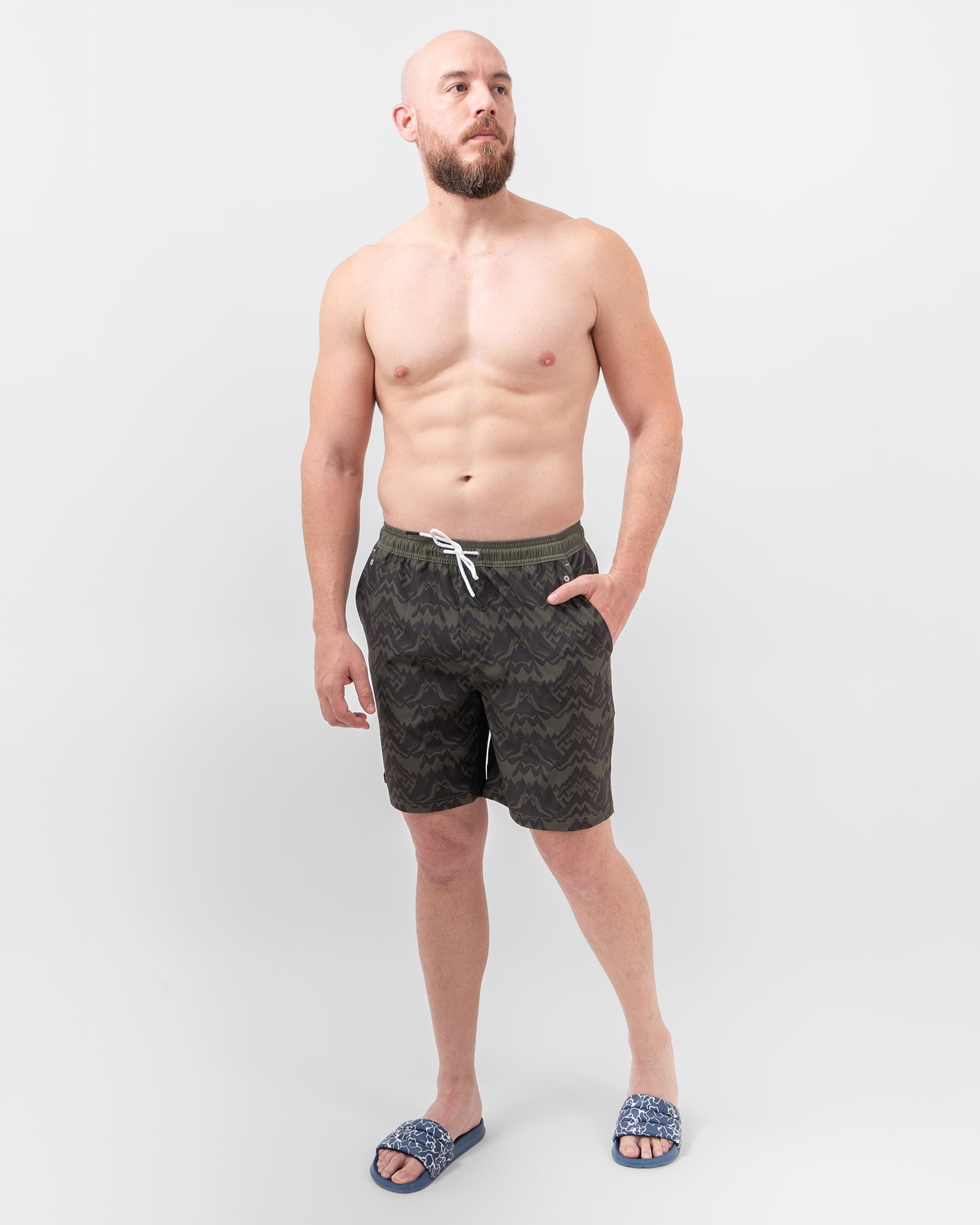 Short de Baño MAJA®, Patrón contoy verde, vista lateral, fit Relajado, Poliéster, con Tela estiramiento 4 vías, uso versátil