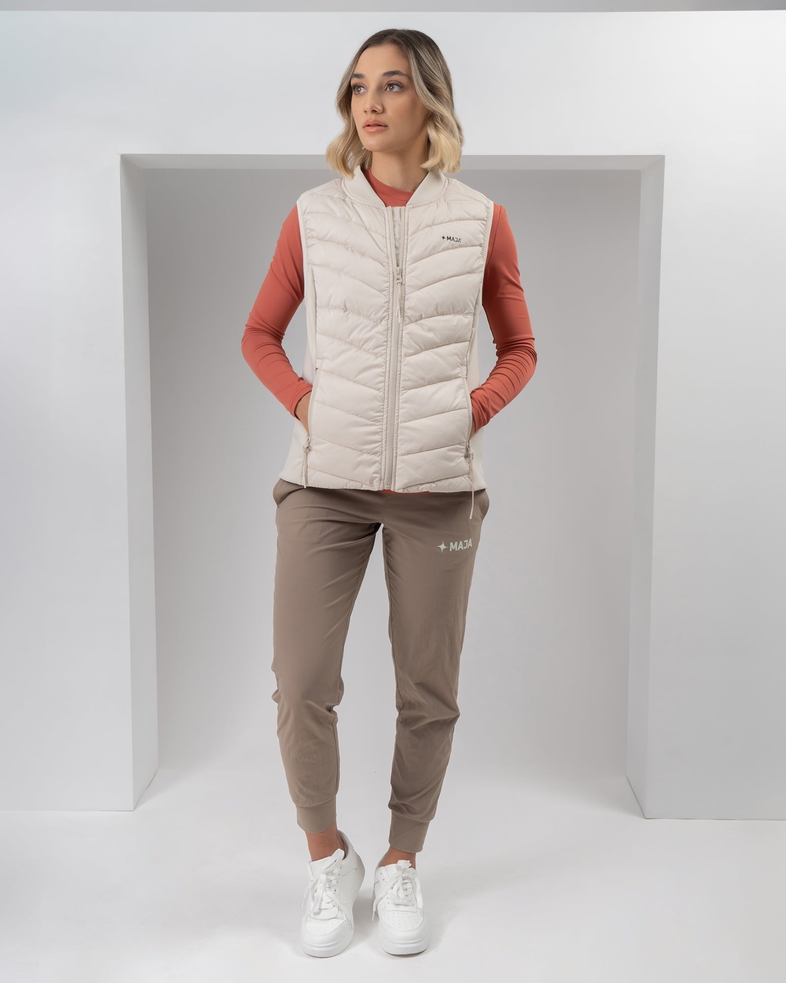 Chaleco Polar MAJA®, Crema, detalle, fit Slim, Poliéster, para uso casual o entrenamiento