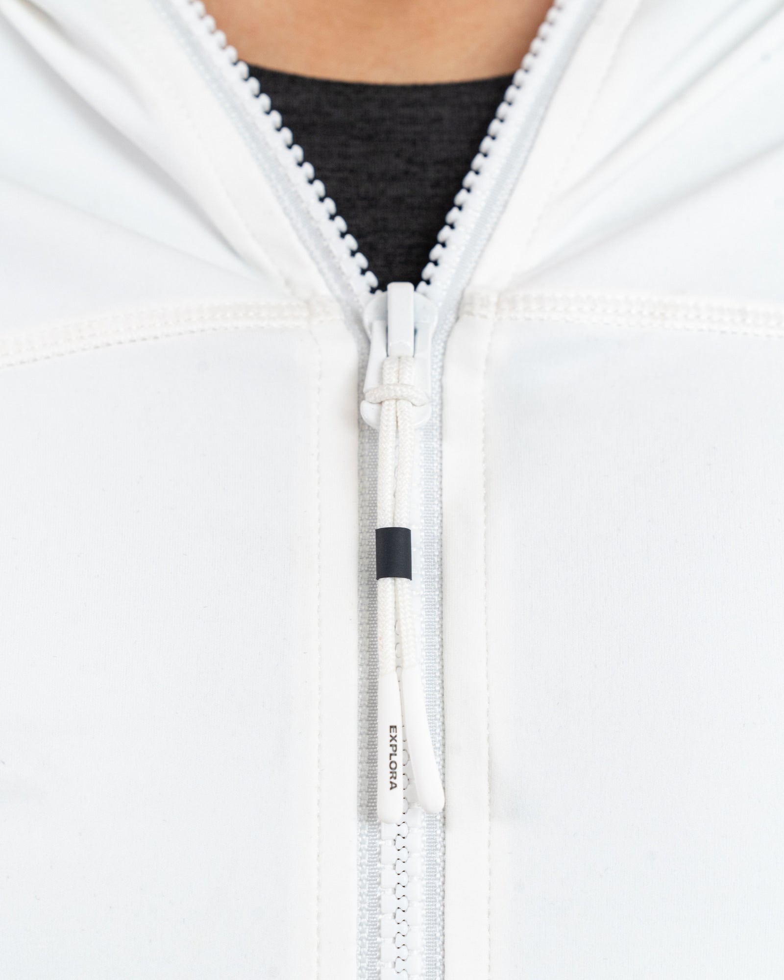 Hoodie Emblema MAJA®