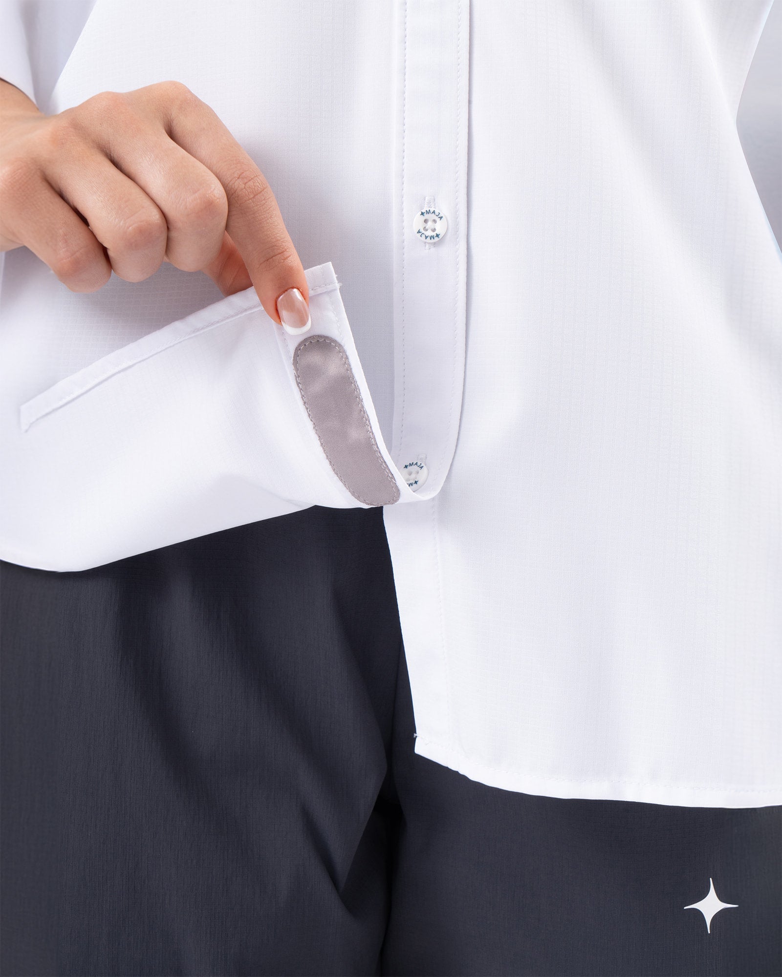 Camisa Outdoor Signature, Blanco, detalle, fit Regular, Poliéster, con Tela antidesgarro, ideal para oficina