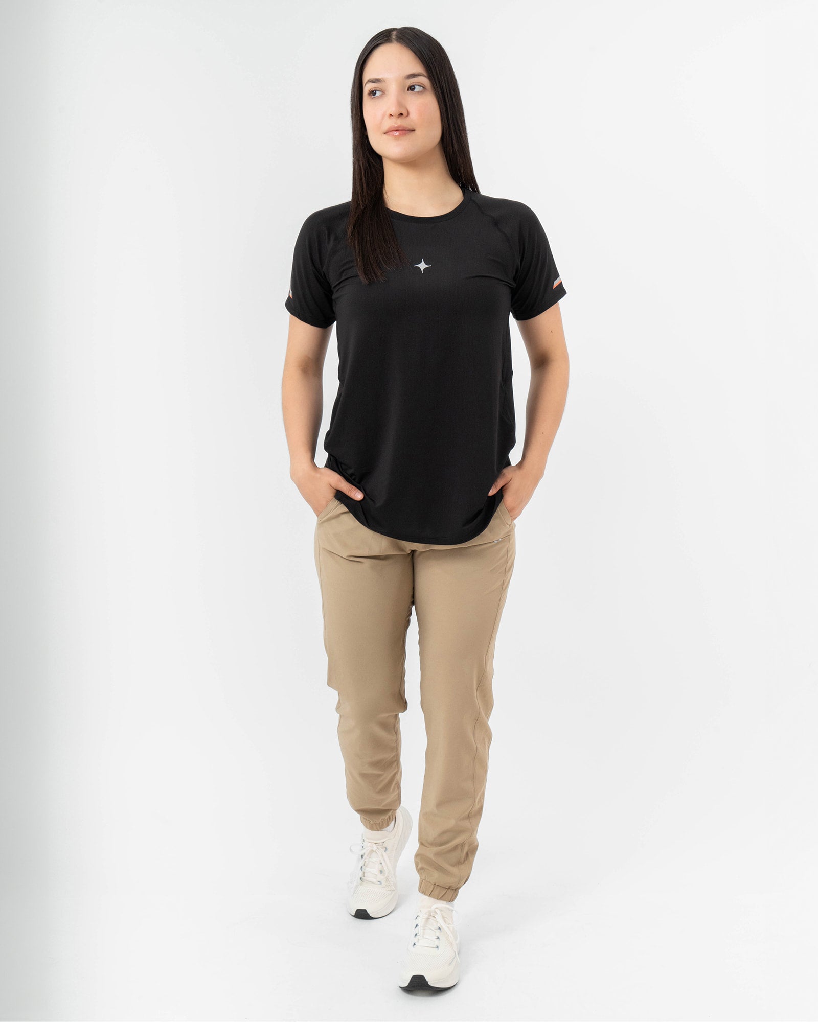 Jogger MAJA® Equilibrio, Khaki, detalle, fit Regular, Poliéster, con Branding con reflectivo, uso versátil