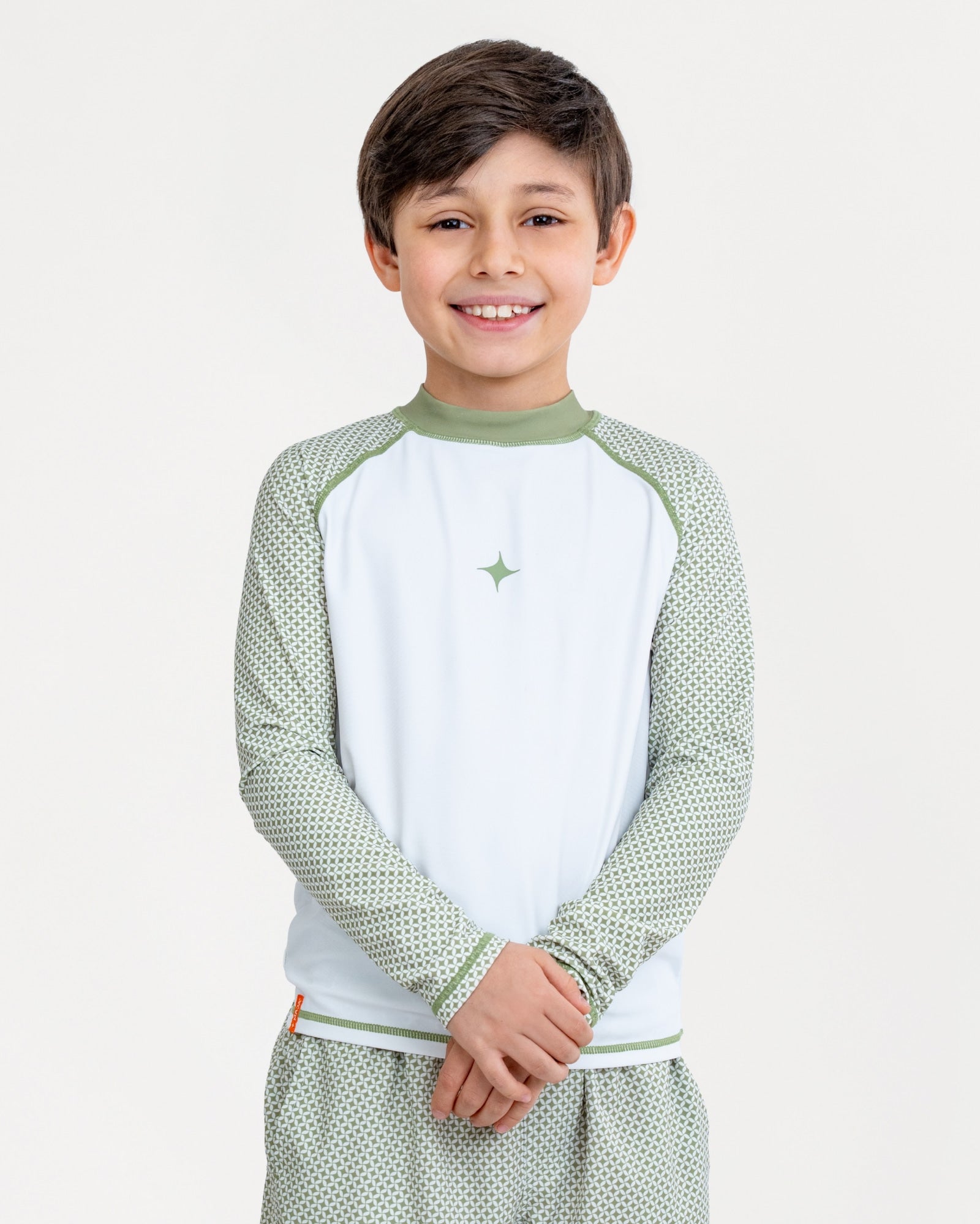 Set Playera Performance y Boardshort MAJA® KIDS