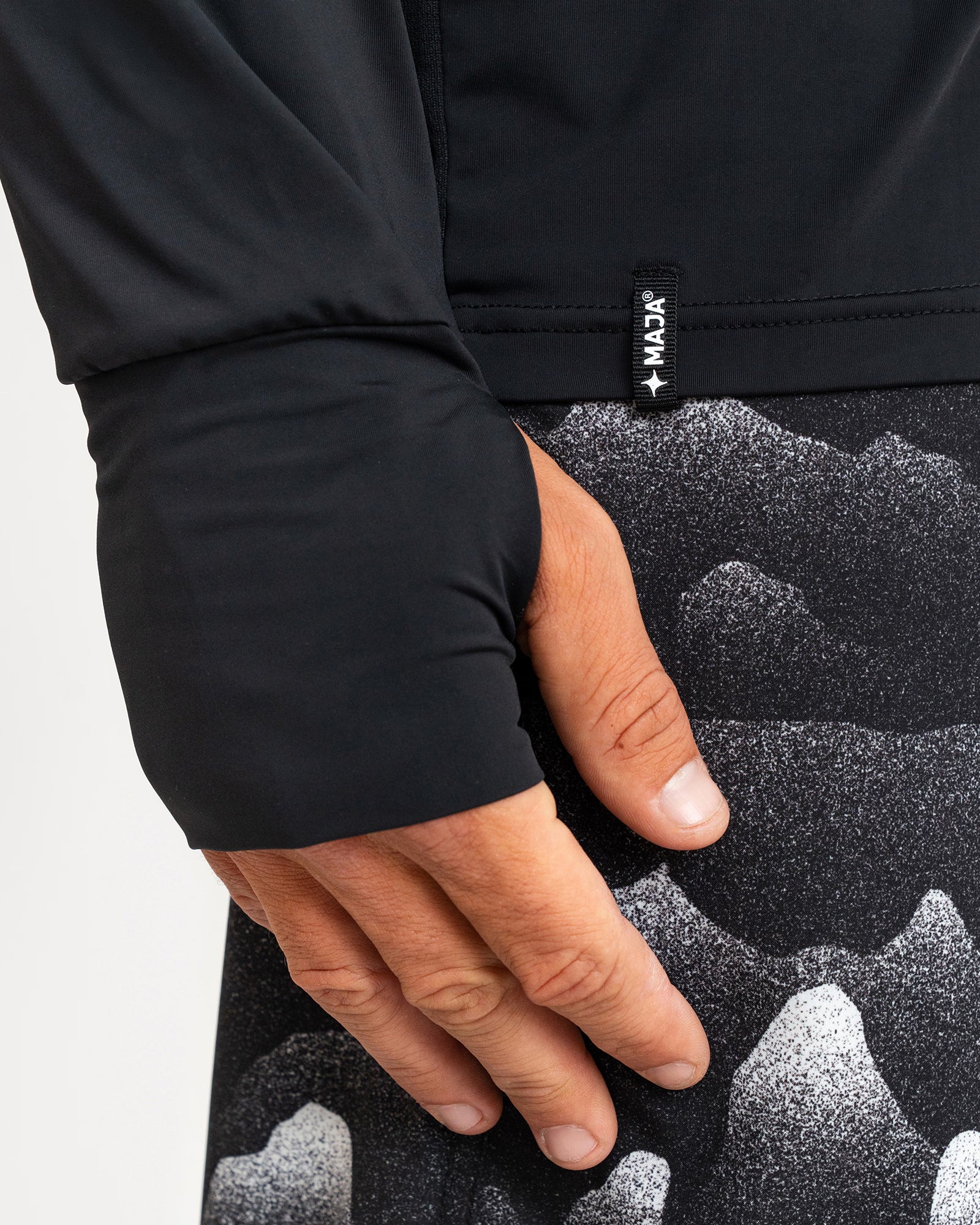 Playera Performance con Gorro MAJA® Costa