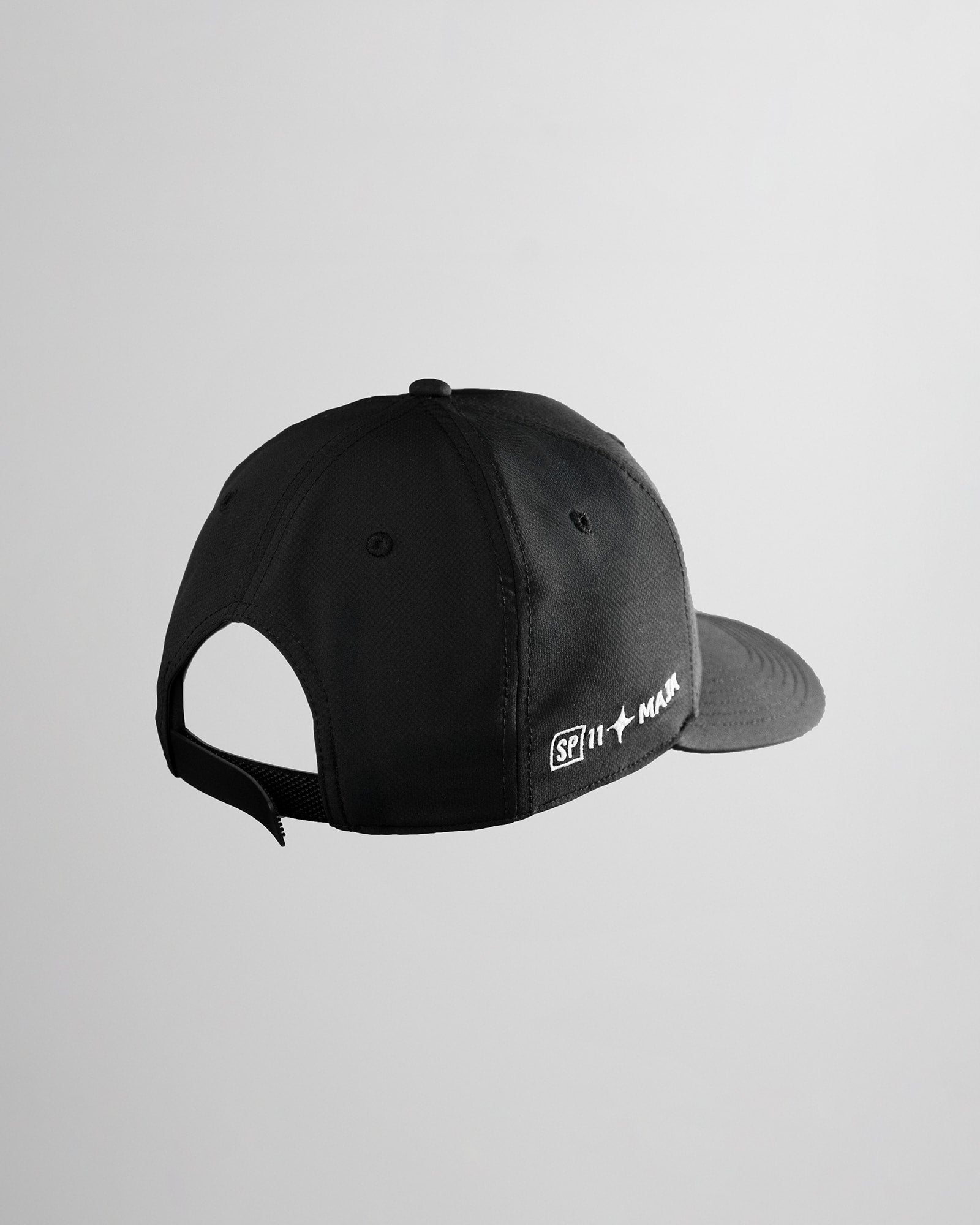 Gorra MAJA® We Are Back Edición Checo Pérez