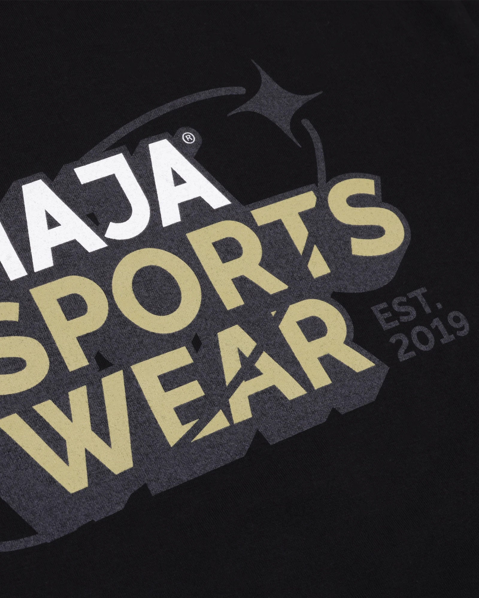 Playera MAJA® Emblema Espacial