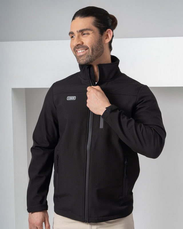 Chamarra Softshell Abisal, Negro, vista frontal, fit Relajado, Poliéster, con Conservación térmica, para uso casual o entrenamiento