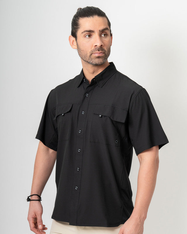Camisa Outdoor Equipo MAJA®, Negro, vista frontal, fit Relajado, Poliéster, con Tela antidesgarro, ideal para oficina