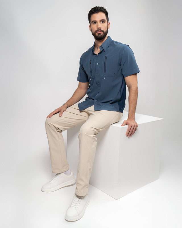 Camisa Bahía, Azul marino, detalle, fit Relajado, Poliéster, con Aberturas de ventilación, ideal para oficina