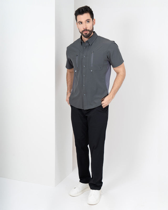 Camisa Bahía, Gris ceniza, detalle, fit Relajado, Poliéster, con Aberturas de ventilación, ideal para oficina