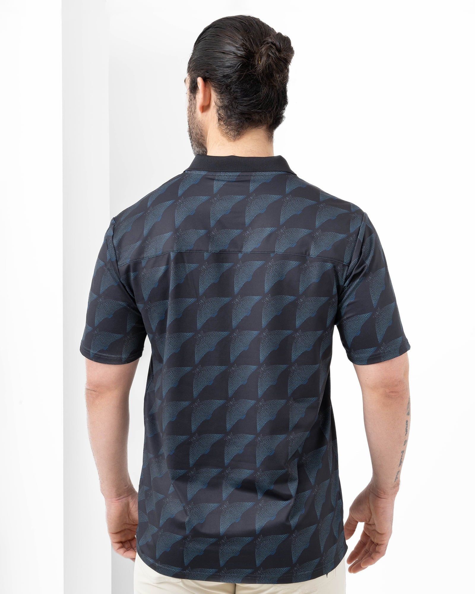 MAJA® Polo, Patrón mantarraya, vista posterior, fit Regular, Poliéster, con Protección UV UPF50+, uso versátil