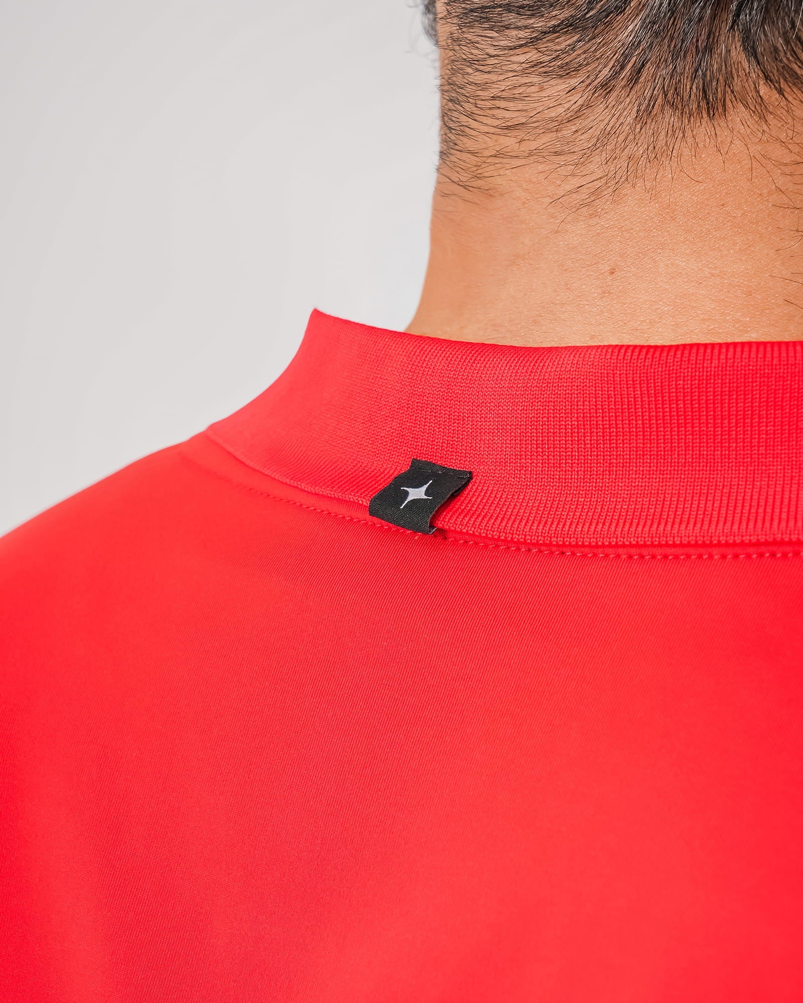 Polo Lisa, Rojo, detalle, fit Regular, Poliéster, con Tela estiramiento 4 vías, uso versátil