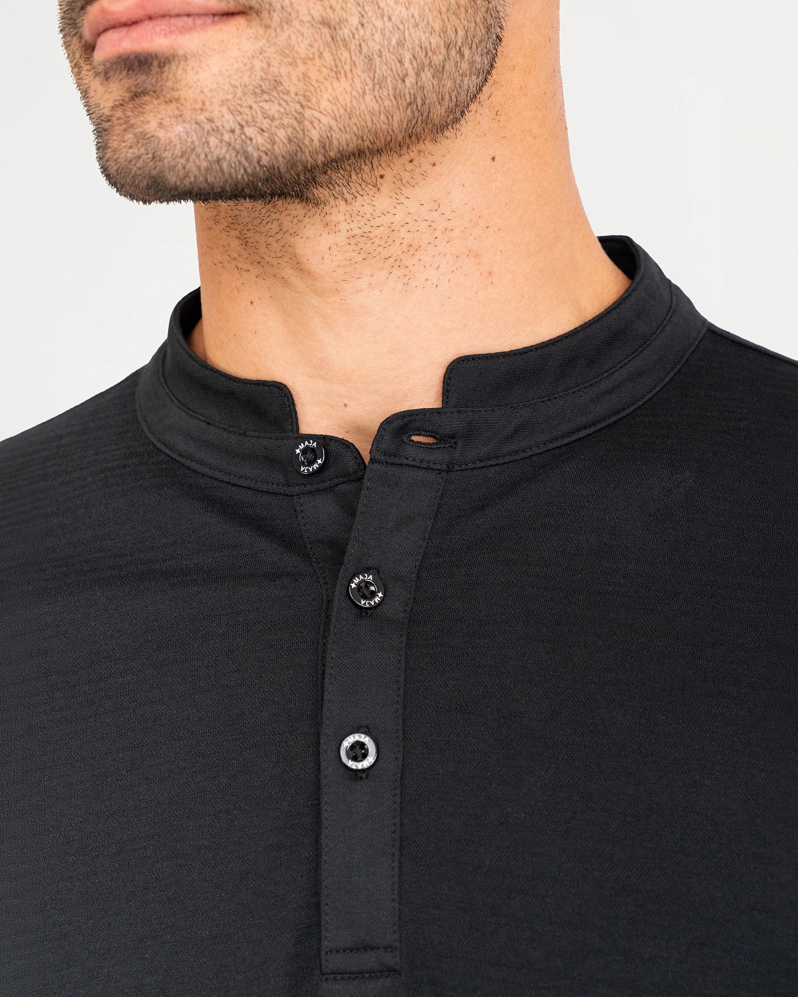 Playera Tipo Mao MAJA® Club