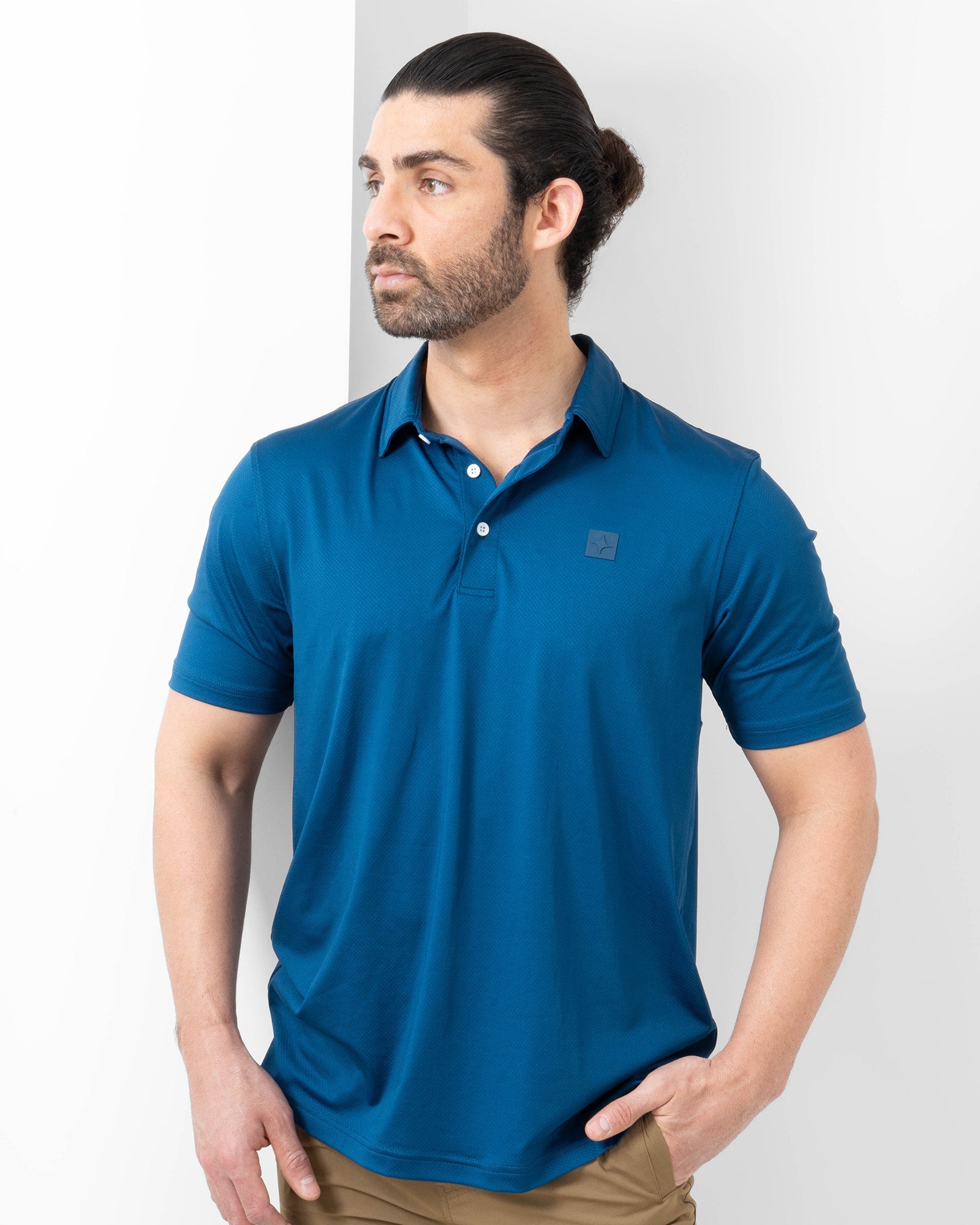 Polo Naval, Azul marino, vista frontal, fit Regular, Poliéster, con Tela estiramiento 4 vías, uso versátil