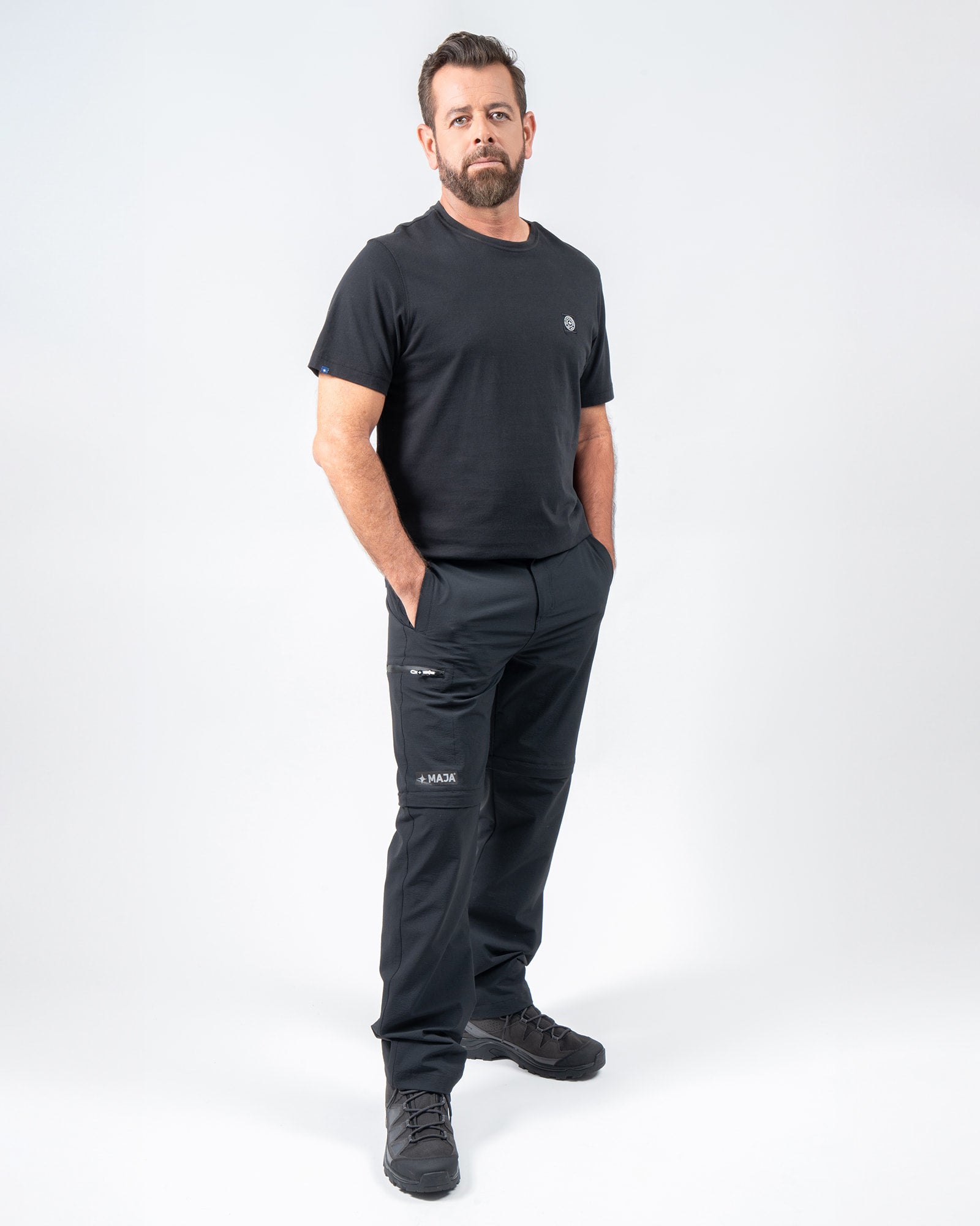 Pantalón Short MAJA® Cambio, Negro, fit Regular, Poliamida, con Tela estiramiento 2 vías, uso versátil